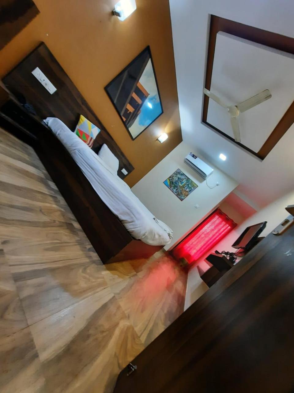 Karla Retreat Resort โลนาวาลา ภายนอก รูปภาพ