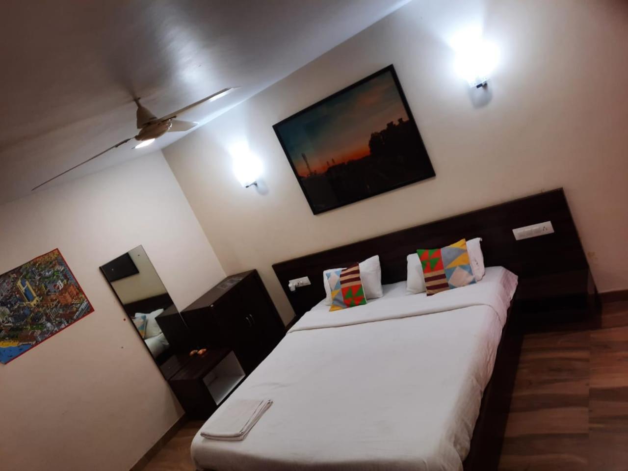 Karla Retreat Resort โลนาวาลา ภายนอก รูปภาพ