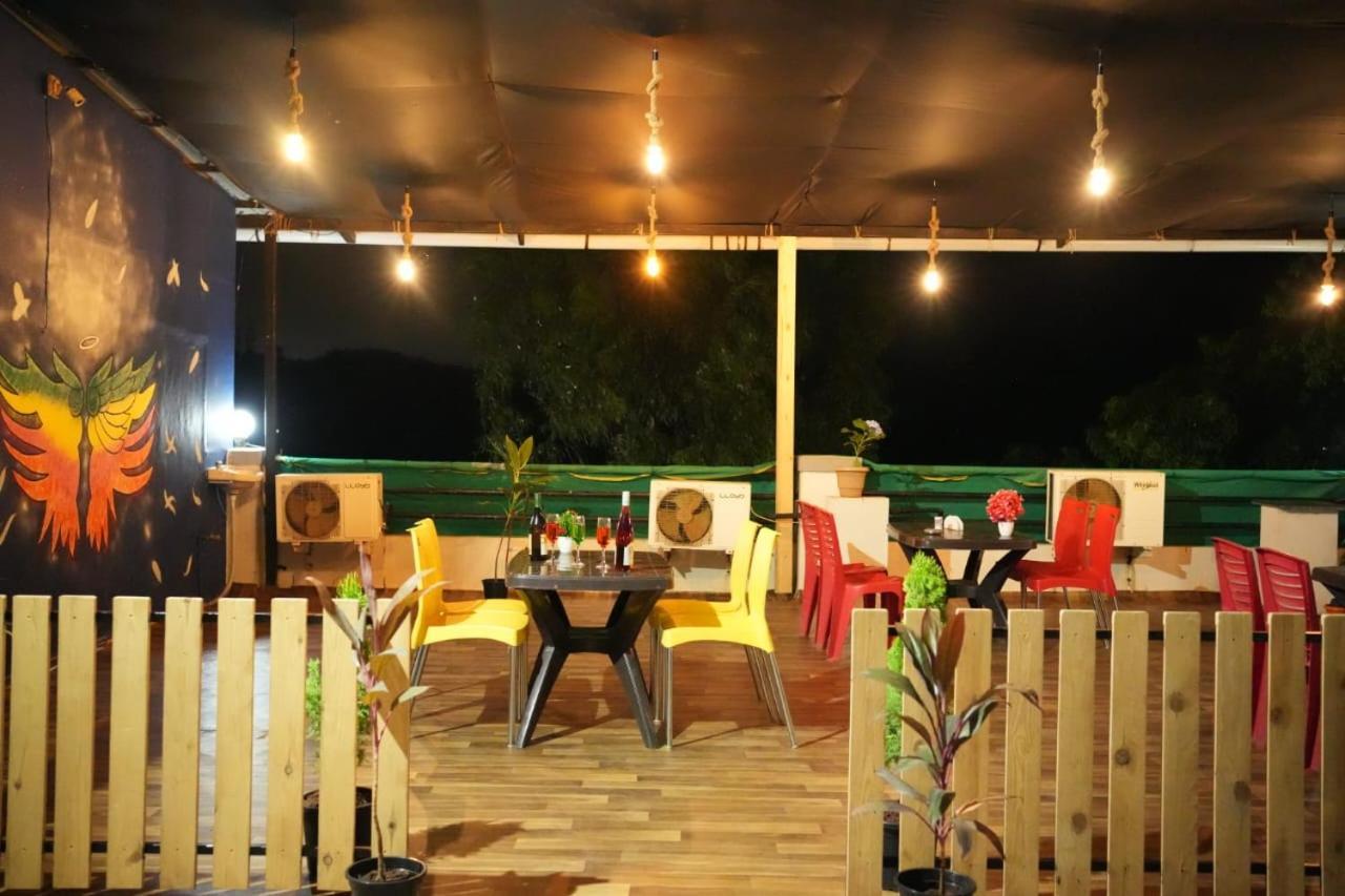 Karla Retreat Resort โลนาวาลา ภายนอก รูปภาพ